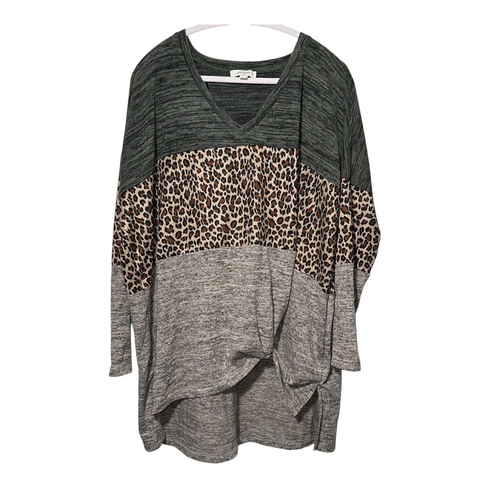 NWOT UMGEE+‎ Mixed Pattern with Tucked Waist Top - XL